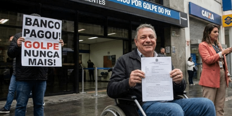 Decisão da Justiça responsabiliza banco por golpe do Pix e acende alerta para usuários do sistema de transferências