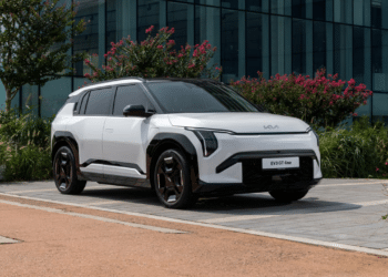 Com até 605 km de autonomia e preço na faixa dos R$ 210 mil, Kia EV3 deve movimentar o mercado brasileiro em 2026