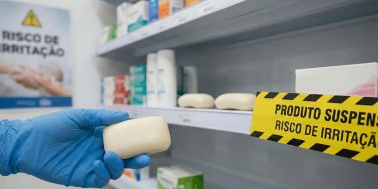 Anvisa proíbe sabonetes sem registro por risco de queimaduras químicas