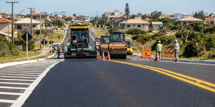 Governo investe mais de R$ 30 milhões em rodovias do Litoral Norte para o verão de 2026