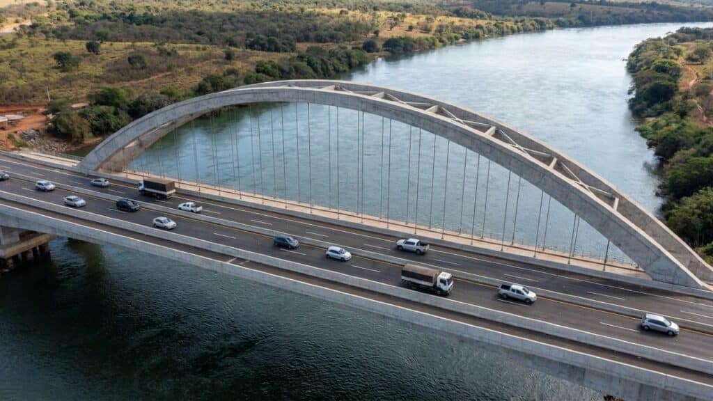 Após um ano de travessia por balsas, reconstrução da ponte na BR-226 usa engenharia avançada para garantir durabilidade e fluxo