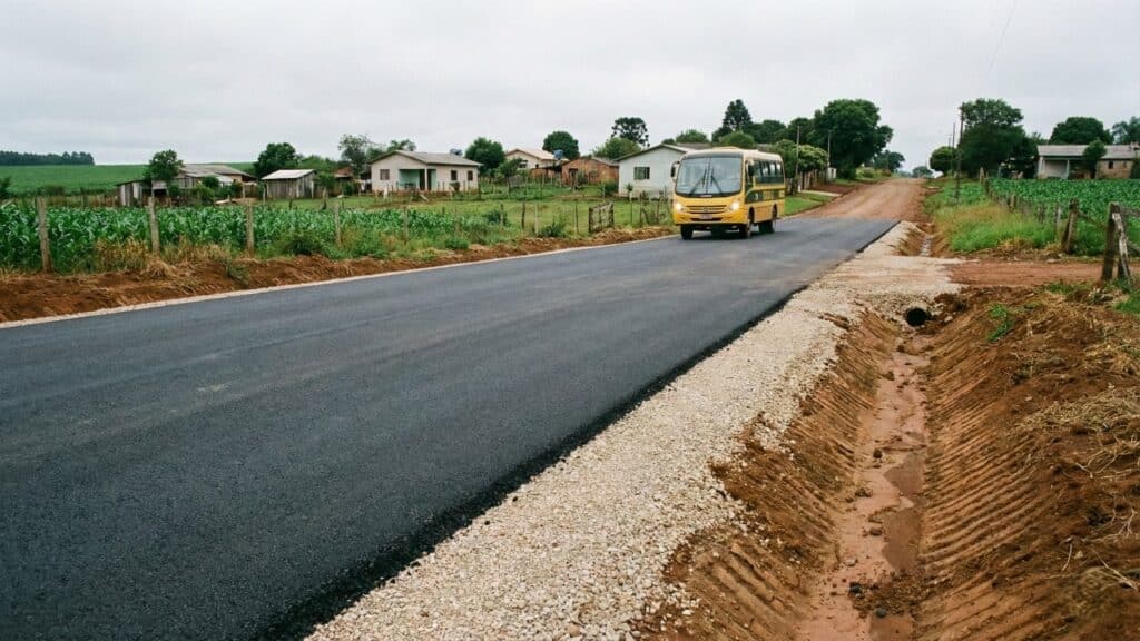 Com investimento de R$ 95 milhões, pavimentação das PR-574 e PR-575 transforma rotas do agronegócio