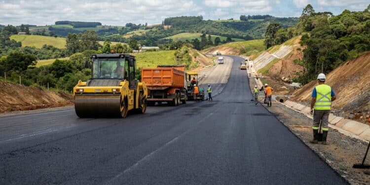 Nova ERS-373 pavimentada conecta produção rural ao turismo e recebe mais de R$ 80 milhões em obras