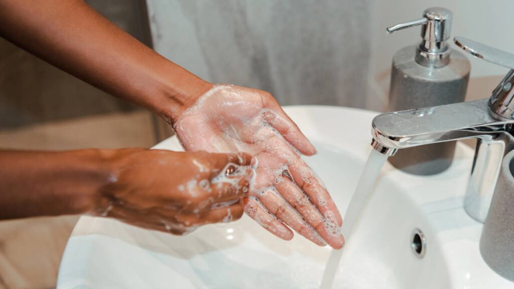 Anvisa determina remoção imediata de sabonetes das prateleiras de farmácias em todo o Brasil