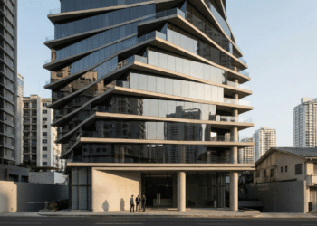 Com 242 metros e aparência de parafuso, essa megatorre de R$ 268 milhões gira 315° sem repetir a planta base