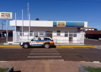 Projeto que reduz punições por faltas graves na PM gera impasse entre deputados e tem votação adiada