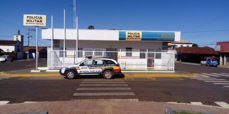 Projeto que reduz punições por faltas graves na PM gera impasse entre deputados e tem votação adiada