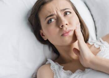 Efeito colateral preocupante acende alerta entre especialistas em saúde bucal: "Dentes de Ozempic"