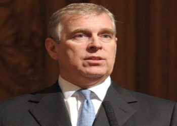 Ex-príncipe Andrew é preso no Reino Unido em meio à investigação sobre Jeffrey Epstein