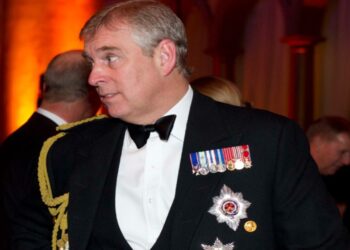 Os escândalos e episódios mais bizarros que marcaram a trajetória do ex-príncipe Andrew