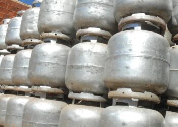 Senado aprova MP que vai garantir botijão de gás para milhões de famílias de baixa renda