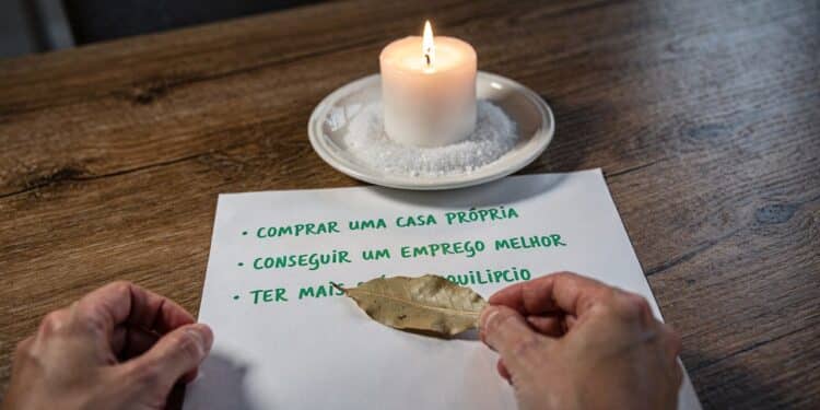 Faça a poderosa simpatia de folha de louro nesta última semana de fevereiro e renove as energias