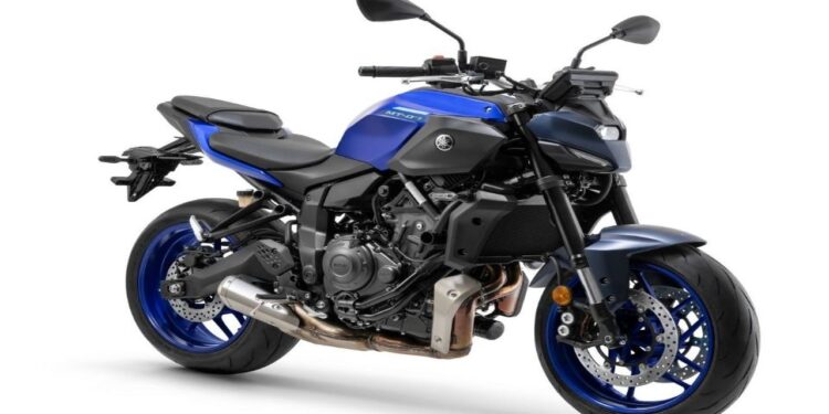 Nova esportiva média da Yamaha desembarca no Brasil renovada e pronta para dominar as ruas brasileiras
