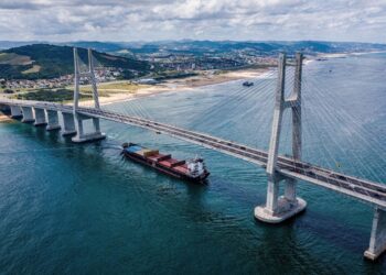 Com 40 metros de altura acima do nível do mar, mastros da Ponte de Guaratuba serão mais altos que o Cristo Redentor