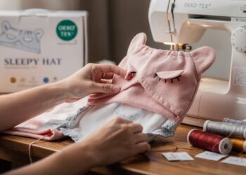 Mulher de 34 anos investe R$ 80 mil em negócio paralelo construído em 20 minutos por dia e hoje gera faturamento impressionante