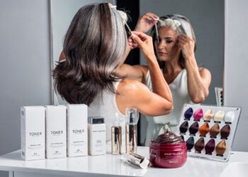 Tonalizantes por até R$ 35 camuflam fios brancos e restauram a suavidade sem recorrer a amônia ou oxidantes agressivos