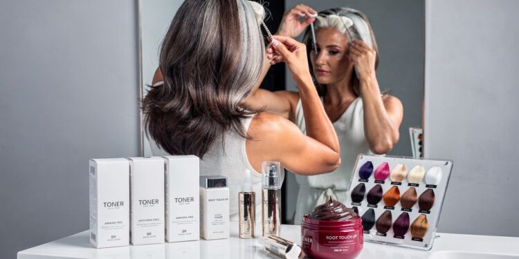 Tonalizantes por até R$ 35 camuflam fios brancos e restauram a suavidade sem recorrer a amônia ou oxidantes agressivos