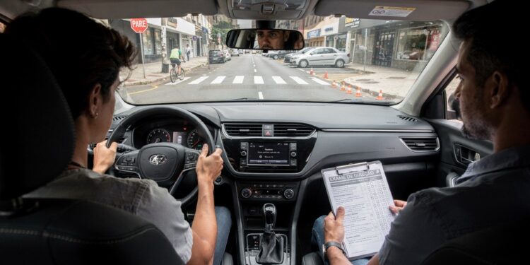 Detran altera exame da CNH e elimina etapas consideradas as mais difíceis pelos motoristas