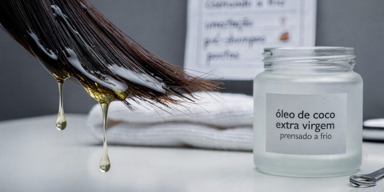 Umectação capilar com óleo de coco extra virgem custa menos de R$ 60 e melhora fios ressecados em poucas semanas
