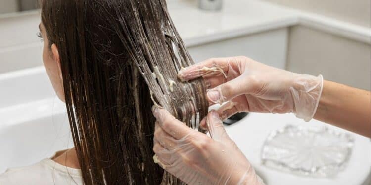 5 máscaras de hidratação profunda para quem danificou o cabelo com química e recuperar seus fios