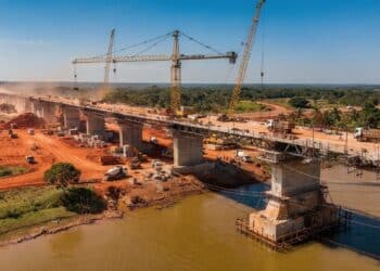 A ponte sobre o Ribeirão Aldeia Grande já ultrapassa 40% de execução e recebe R$ 8,4 milhões para transformar a BR-010