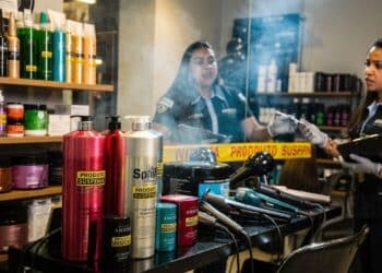Anvisa suspende mais de 60 cosméticos capilares de marcas populares e determina recolhimento imediato