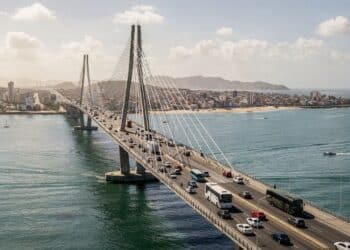 Brasil e China firmam megaprojeto de R$ 10,4 bilhões para ponte marítima de 12,4 km, a maior da América Latina