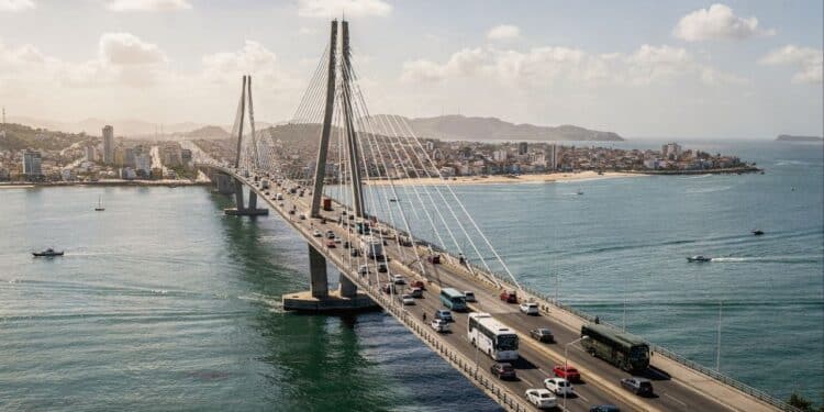 Brasil e China firmam megaprojeto de R$ 10,4 bilhões para ponte marítima de 12,4 km, a maior da América Latina