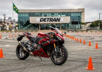 Governo propõe nova habilitação especial para quase 4 milhões de motos de alta cilindrada