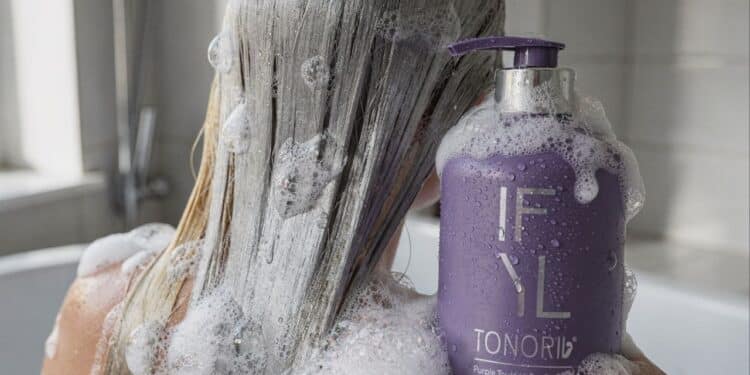 Nova geração de shampoo promete disfarçar cabelos brancos sem depender de tinturas agressivas