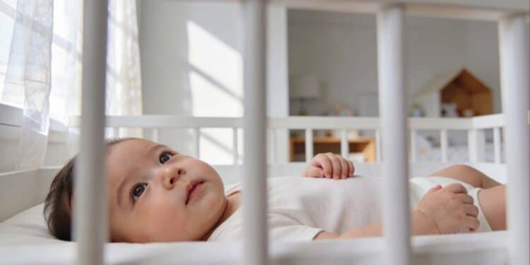 Nomes de menina com quatro letras e estilo internacional ganham destaque nos registros