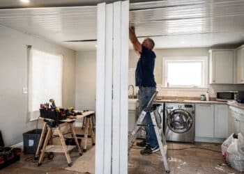 Adeus ao gesso tradicional: técnica de teto mais rápida e limpa conquista quem quer reformar sem dor de cabeça