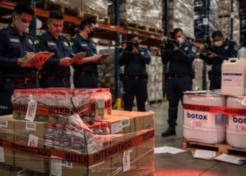 Anvisa determina proibição de 8 cosméticos capilares após identificar falhas em segurança sanitária