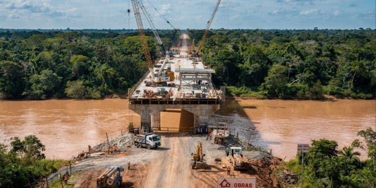 Ponte sobre o Rio Autaz Mirim na BR-319 já passou de 75% e recebe mais de R$ 44 milhões em investimentos