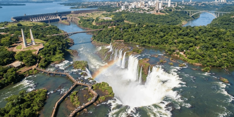 Uma das Sete Maravilhas da Natureza fica no oeste do Paraná e conquista com sua beleza surreal