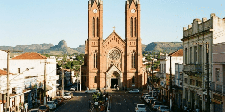 A "Cidade dos Bons Ares" impressiona que busca qualidade de vida desenvolvida em meio a natureza perto de São Paulo