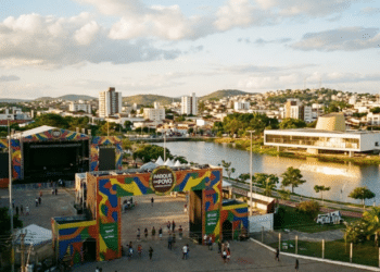 O maior São João do mundo acontece nesta cidade do Nordeste que hoje surpreende pela vida tranquila e qualidade de vida