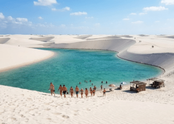 No Nordeste, o “Deserto das Águas” com dunas e lagoas encanta turistas como à maior maravilha natural brasileira