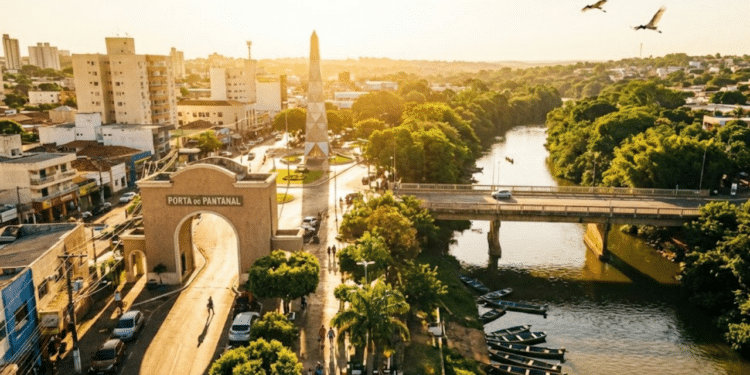 Com recorde de 44 °C, a "Porta do Pantanal" é a metrópole brasileira única no mundo cercada por 3 biomas