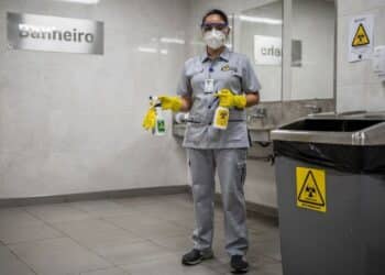 Norma na lei garante adicional de R$ 648,40 no salário a trabalhadores que realizam essa atividade durante o expediente