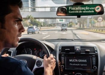 4 leis de trânsito sem tolerância que podem suspender sua CNH na hora e ainda multa R$ 2.934,70 em 2026