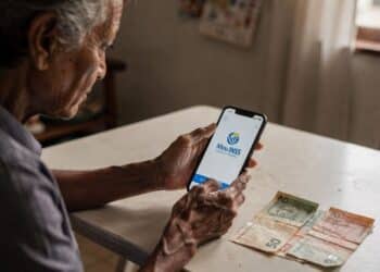 Benefício garante salário mínimo para quem nunca contribuiu ao INSS em 2026