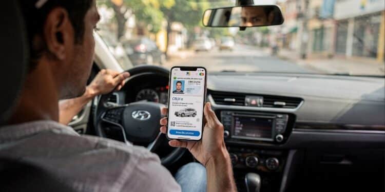 Multa pesada será imposta a motoristas que não portarem dois documentos exigidos pela legislação