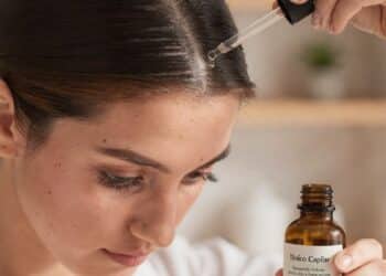 4 tônicos capilares que aceleram o crescimento e a densidade dos fios por a partir de R$ 45