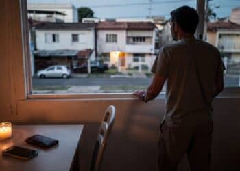 Capricórnio em fevereiro atrai retorno amoroso de antigo parceiro e tira peso das costas com alívio emocional