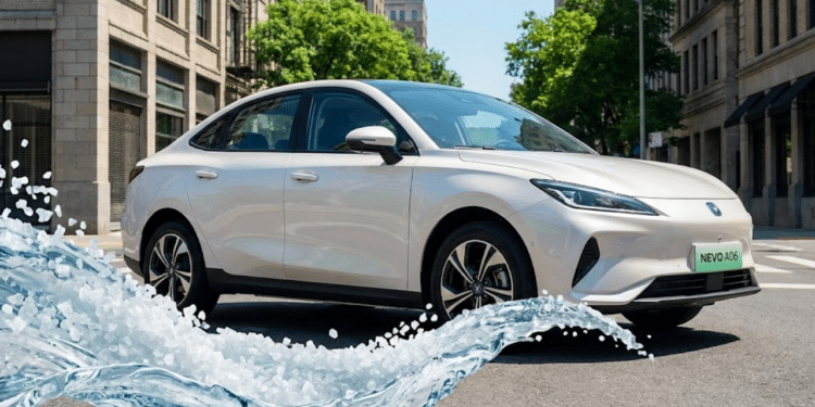 Changan Nevo A06 em rua urbana com ondas de sal simbólicas