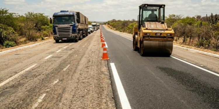 BR-116 no Ceará recebe R$ 30 milhões em manutenção e DNIT intensifica obras em trechos estratégicos