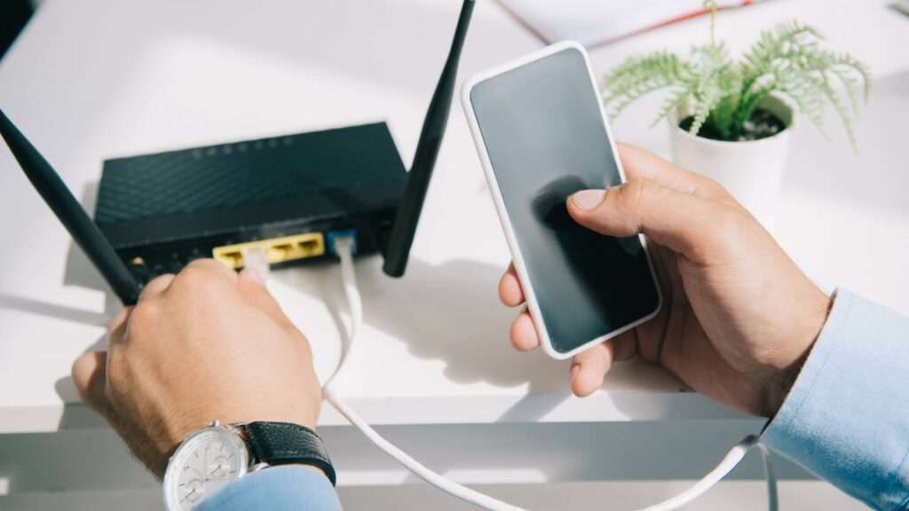 7 ajustes no roteador que deixam sua rede Wi‑Fi mais segura e difícil de invadir