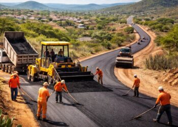 Obras de pavimentação na Paraíba avançam e prometem integrar comunidades do Cariri com investimento de R$ 30 milhões para modernizar trecho de 18,44 km