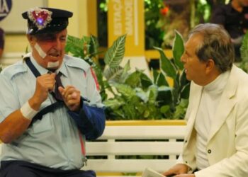 Morre Roberto Marquis aos 83 anos, o famoso Guarda Juju de "A Praça É Nossa"